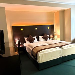 Zimmer mit Queensize-Bett